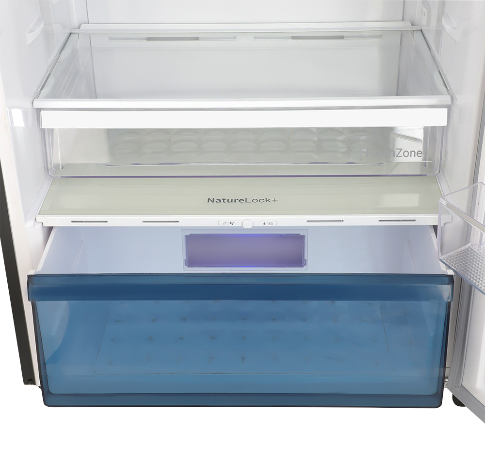 Spacious interior compartments of Dawlance DTM-7650 No Frost refrigerator